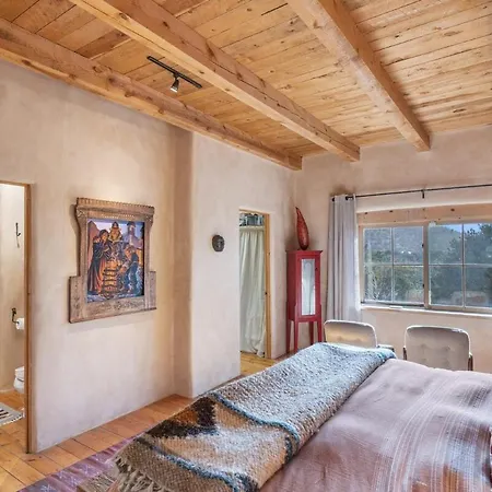 Serene Historic With Sunset Views Сasa de vacaciones Santa Fe
