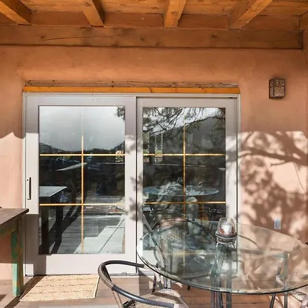 Serene Historic With Sunset Views Сasa de vacaciones Santa Fe
