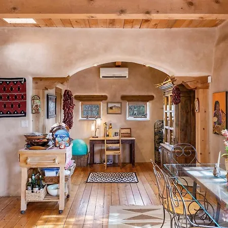 Serene Historic With Sunset Views Holiday home Santa Fe