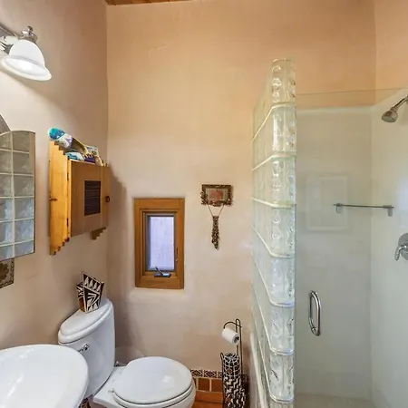 Holiday home Serene Historic With Sunset Views